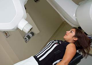 Many patients with locally advanced breast cancer do not undergo recommended postmastectomy radiothe Many patients with locally advanced breast cancer do not undergo recommended postmastectomy radiothe