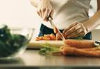 Adherence to WCRF/AICR Diet Linked to Lower Cancer Risk Among Older Adults Adherence to WCRF/AICR Diet Linked to Lower Cancer Risk Among Older Adults