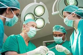 Abstinent smokers had a reduced pain threshold compared with nonsmokers prior to surgery, research indicates. Abstinent smokers had a reduced pain threshold compared with nonsmokers prior to surgery, research indicates.