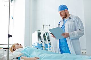 Clinician Communication, Adherence to Protocols, and Presence of Pharmacists Improve Outcomes in ICUs Clinician Communication, Adherence to Protocols, and Presence of Pharmacists Improve Outcomes in ICUs
