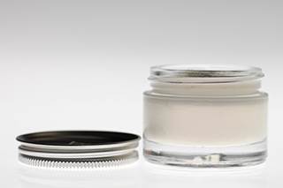 Researchers found that the vast majority of patients and clinicians received or gave the advice to avoid applying topical agents prior to radiotherapy treatments. Researchers found that the vast majority of patients and clinicians received or gave the advice to avoid applying topical agents prior to radiotherapy treatments.
