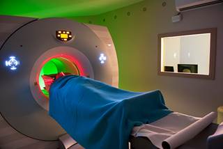 Previous evidence has shown that 18F-FDG PET/CT may be a viable alternative and complementary procedure to biopsy during staging. Previous evidence has shown that 18F-FDG PET/CT may be a viable alternative and complementary procedure to biopsy during staging.
